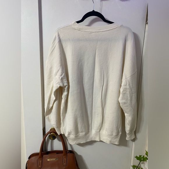 Wakanda Forever SM Oversized Long Sleeve Off White Graphic Sweater crew neck - Picture 6 of 6